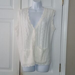 College Point white sweater vest cardigan with pockets Sz L NWOT